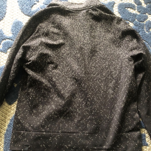 Lululemon pullover - Picture 8 of 9